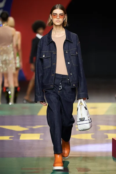 Look 21